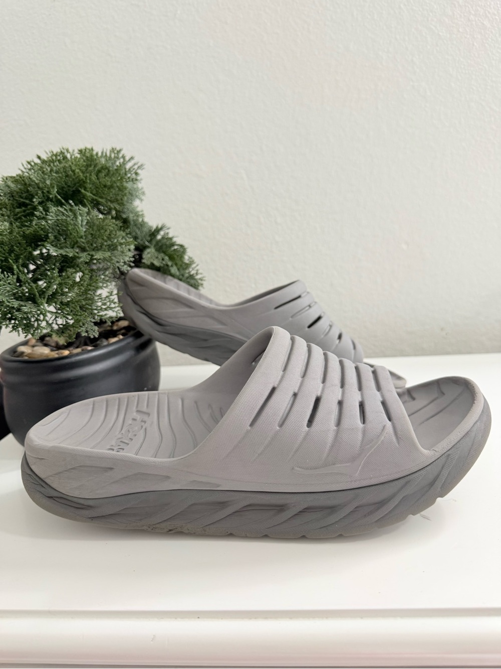 Hoka ora recovery slide Men size 10  Grey Cushioned Slide Sandals